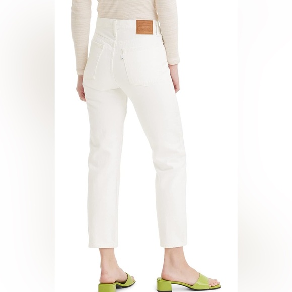 Levi’s Women’s Premium Wedgie Straight Jeans in White - Picture 3 of 13